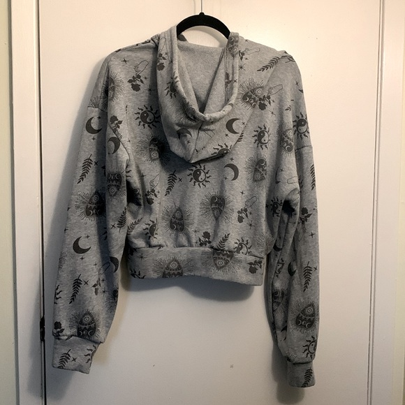 ARDENE 🧙🔮🌙 GOTH CELESTIAL CROP HOODIE - Picture 4 of 4